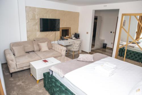 Hotel IDEAL Deluxe Room Type - Deluxe Twin Room