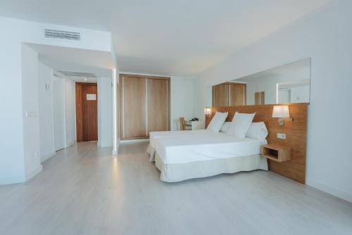 Aparthotel Ses Fotges - image 12