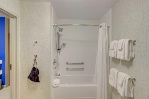 Holiday Inn Express - Fort Walton Beach Central an IHG Hotel - image 11