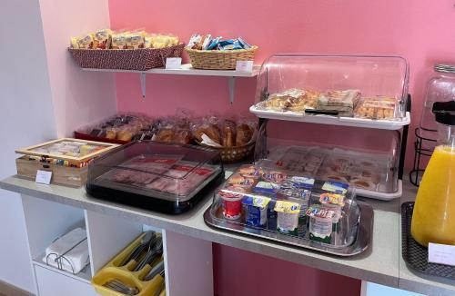 Color House Malpensa B&B - 식음료(F&B)