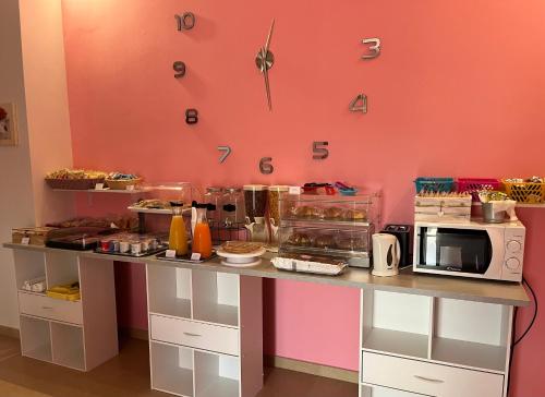 Color House Malpensa B&B - 식음료(F&B)