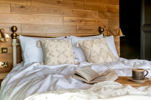 Alba - Charming boutique forest view cabin with hot tub in Ballater, Ballater (foto 2)