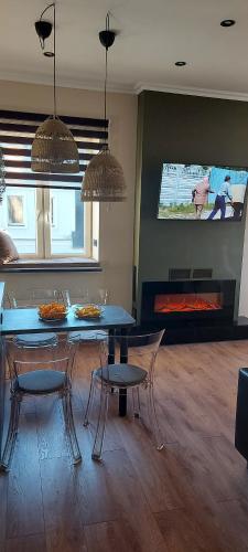 . City Centre Apartment
