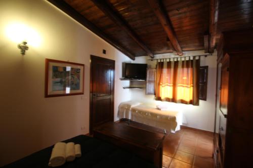 Quadruple Room image 4