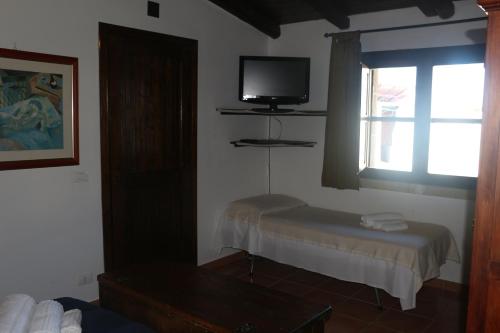 Quadruple Room image 3
