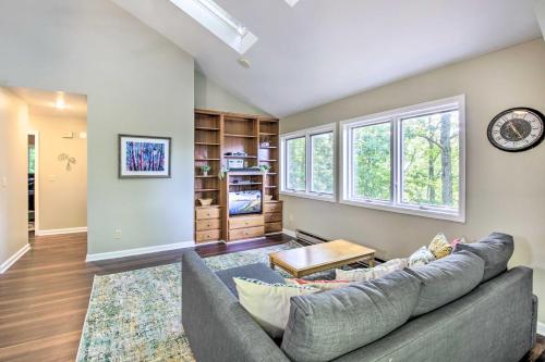 Peaceful Nashville Hideaway Near State Parks! in Nashville, USA