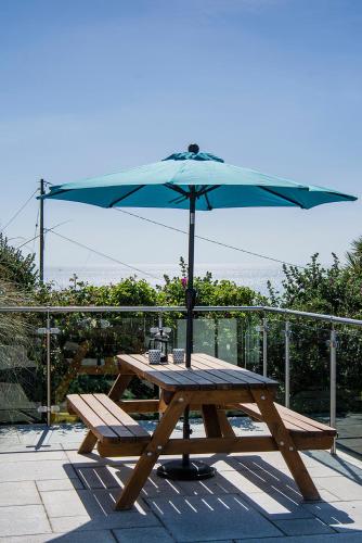 Coastguard Cottage Cornwall - Sea & Harbour Views, Мевагисси (фото 2)