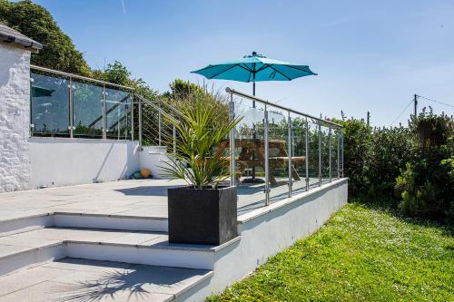 Coastguard Cottage Cornwall - Sea & Harbour Views, Мевагисси (фото 10)