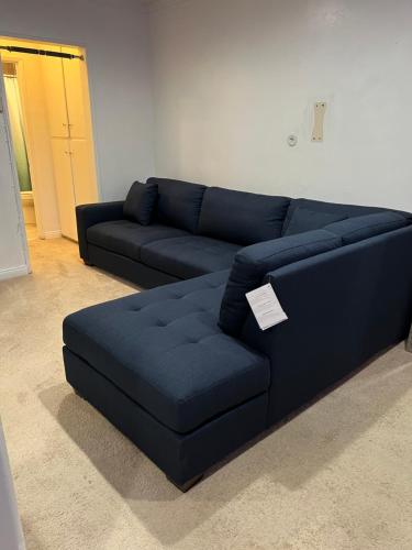 Amazing 1bd apartment with big office thumb 4