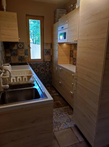 Kincs Apartman és Jurtaszállás (Kincs Apartman es Jurtaszallas) in Dobogoko