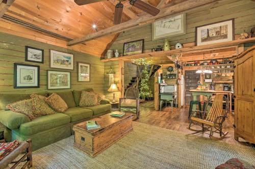 Serene Falls View Cabin with Grill and Views! in Chatsworth (GA)