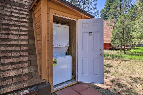 Cozy A-Frame Cabin in Overgaard Pets Welcome