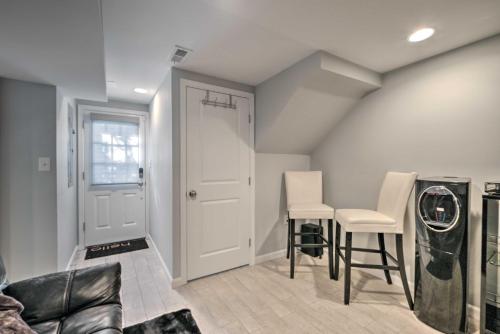 Modern DC Apartment about 6 Mi to National Mall!