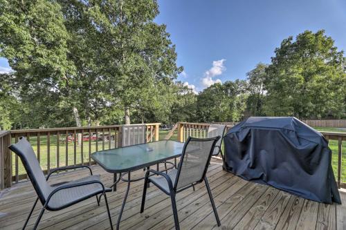Mt Juliet Home Steps to Old Hickory Lake! in Nonaville, USA