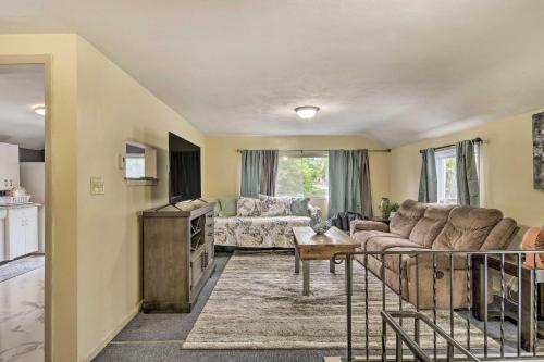 Lovely Buffalo Home, 21 Mi to Niagara Falls