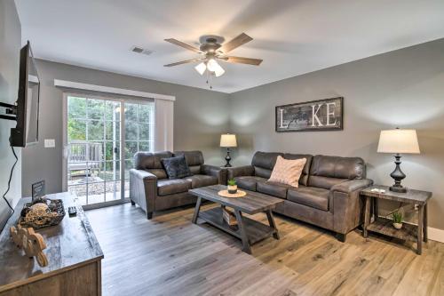 Pet-Friendly Abode, Walk to Table Rock Lake! in Kimberling City, USA