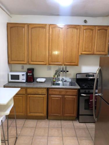 private room in a shared apartment 15 minutes to times square! in New York, USA