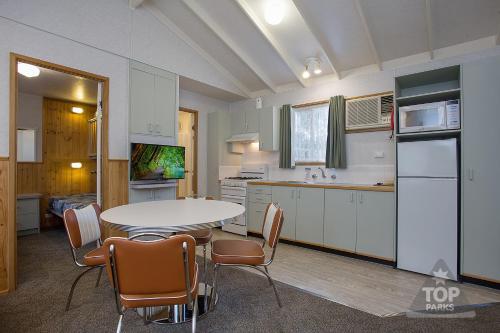 Lake Fyans Holiday Park Resort in Grampians