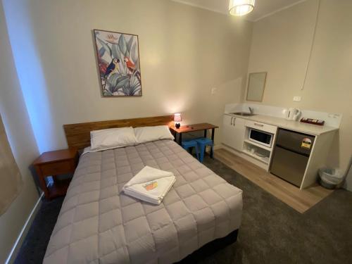 B&B Auckland - Airport Westney Lodge - Bed and Breakfast Auckland