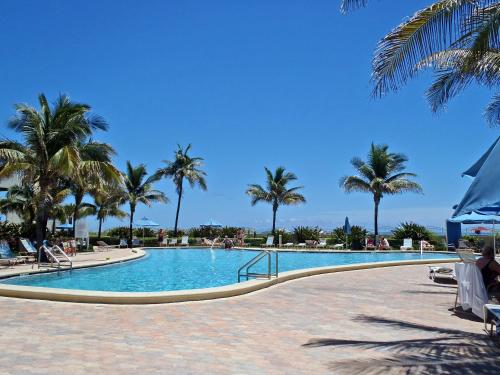 One bedroom parcial ocean view - image 40