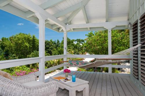 balcon/terrasse, Sunset Point Oceanfront Villa in Five Cays