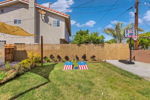 LUX -- A Perfect Home in South Bay 10 Mins to Beaches in Lomita, USA