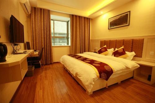 He Xi Business Hotel