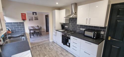 Konyha, Shirley L, Milton, Cambridge, 4 BR House, Newly Refurbished in Milton