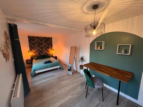 YellowHouse - Teleworking- Wifi - CosyHouseByJanna - Location saisonnière - Châtellerault