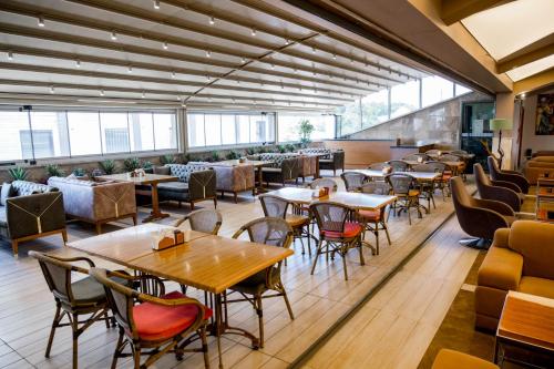 Паб/Коктейль-бар, Selcuk Hotel Sems-i Tebrizi in Конья