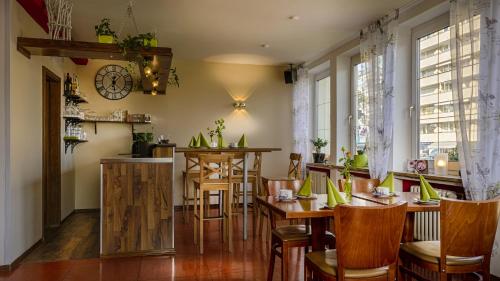 Toit ja joogid, Hotel Luitpold in Landshut