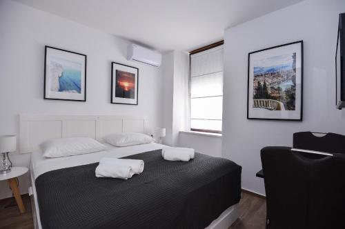 Old Town Rooms 1 5