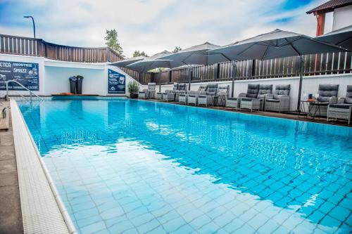 Swimming pool, Das Aunhamer Suite & Spa Hotel in Bad Griesbach (Bayern)