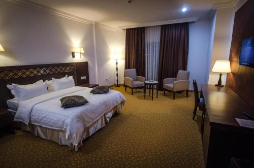 Chambre individuelle, large