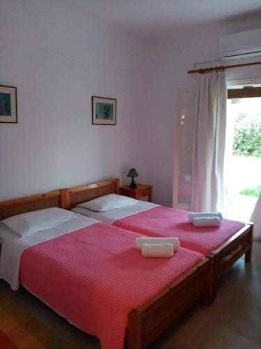 Sela’s Corfu beach home