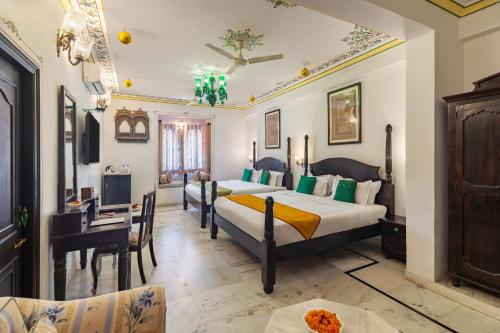 2 king beds