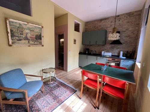 Brilliant Apartments near Mauerpark Flea Market