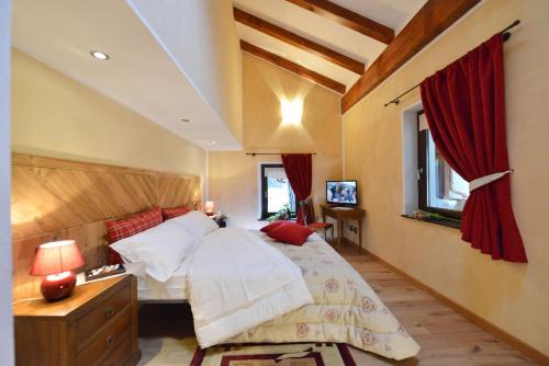 Double or Twin Room with Terrace