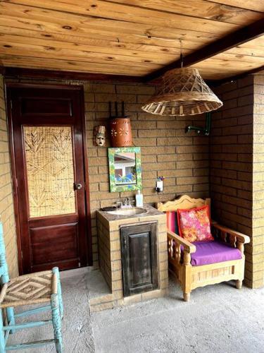 Casa Taller zapoteca Huella Carmín