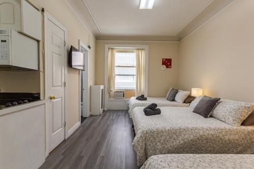 STUDIO PLUS, Next to the Korea-Town in New York, USA