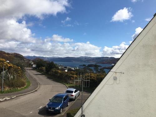 Skye View-Skye Bridge House