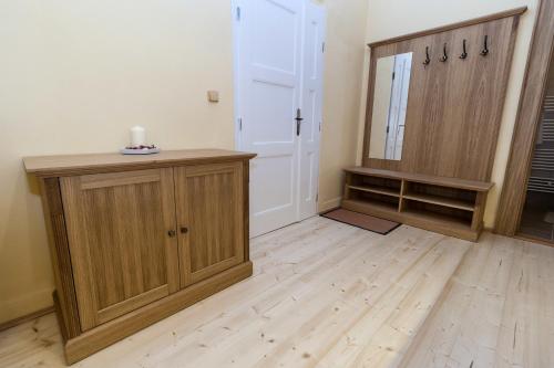 Standard One-Bedroom Apartment image 6