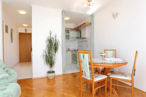 Holiday apartments Split - 11638 - image 14