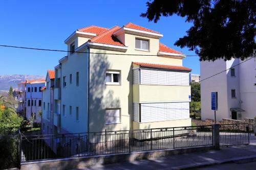 Apartments and rooms with parking space Split - 11623 - image 5