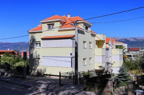 Apartments and rooms with parking space Split - 11623 - image 6