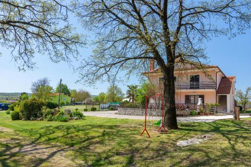  Family friendly apartments with a swimming pool Cepic, Central Istria - Sredisnja Istra - 11636 in Zatka Čepić