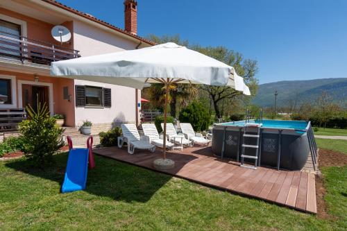 Family friendly apartments with a swimming pool Cepic, Central Istria - Sredisnja Istra - 11636