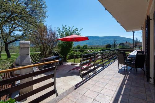 Family friendly apartments with a swimming pool Cepic, Central Istria - Sredisnja Istra - 11636