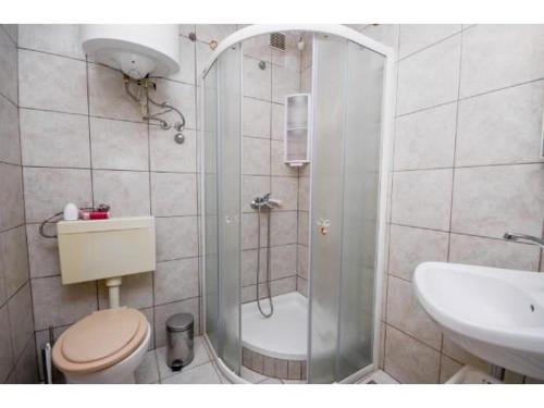 Apartments with a parking space Krk - 11646 - image 9