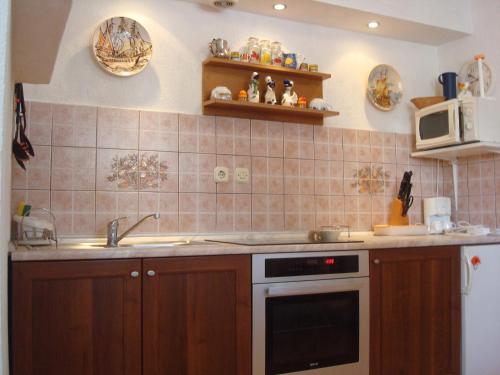 Apartments with parking space Krk - 11646 - image 3
